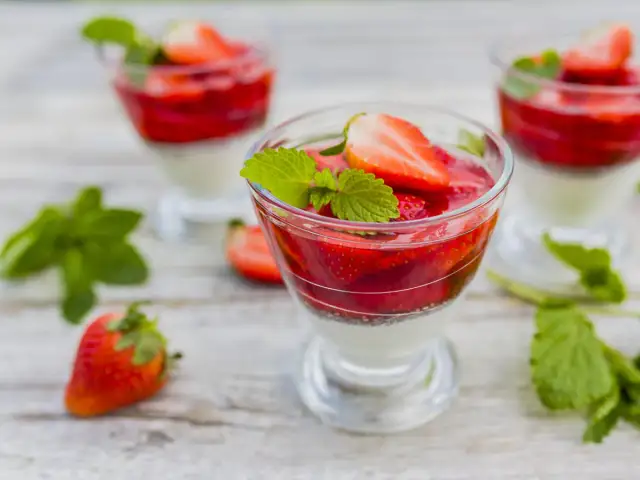 Z czym podawać galaretkę owocową - najlepsze dodatki i pomysły