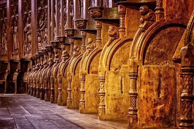 Jak pożegnać się z księdzem w sposób pełen szacunku i tradycji