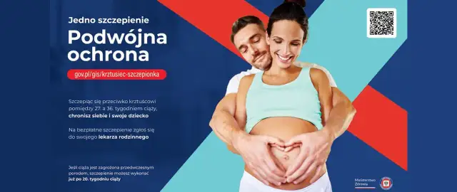 Szczęśliwi rodzice tworzą serce na brzuchu ciężarnej. Kampania informuje, co to jest krztusiec i jak szczepienie chroni matkę i dziecko.