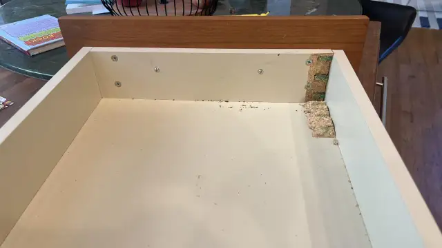 Dno szuflady wypada? Napraw i wzmocnij raz na zawsze!