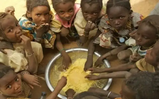 Dlaczego dzieci w Afryce? Odkryj złożoność ich problemów