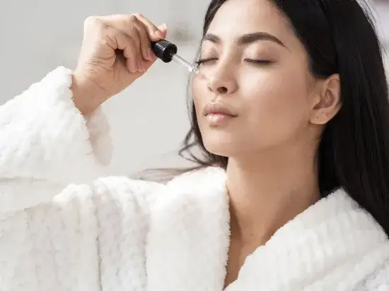 Kiedy stosować niacynamid a kiedy kwas hialuronowy w pielęgnacji?