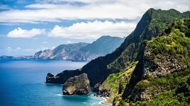 Kiedy jechać na Maderę, aby uniknąć złej pogody i tłumów?