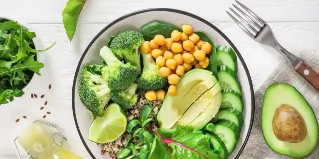 Ile schudniesz jedząc 1000 kcal dziennie? Zaskakujące wyniki!