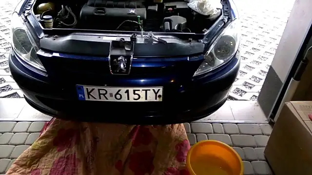 Gdzie wlać płyn do chłodnicy peugeot 307, aby uniknąć przegrzania silnika?