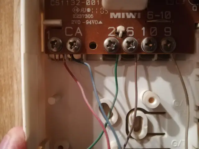 Jak podłączyć domofon w bloku 6 żył - uniknij najczęstszych błędów