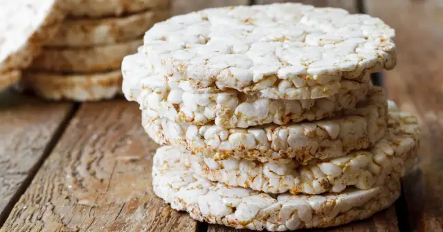 Ile kalorii mają wafle ryżowe? Zaskakujące fakty o ich kaloryczności