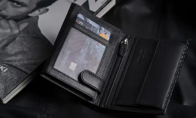Najlepsze marki portfeli męskich skórzanych – jakość i styl w jednym