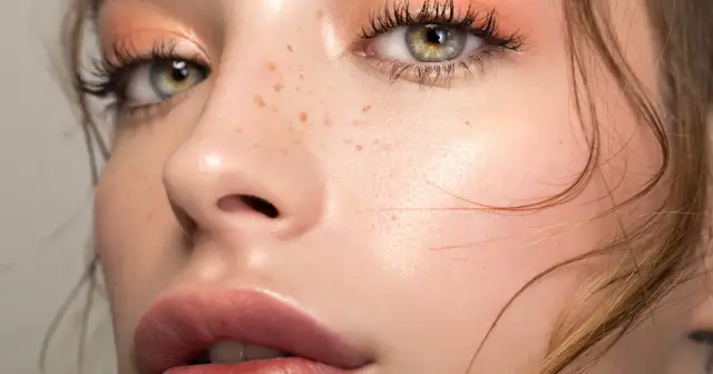 Jaki makijaż do zielonych oczu, aby podkreślić ich urok?