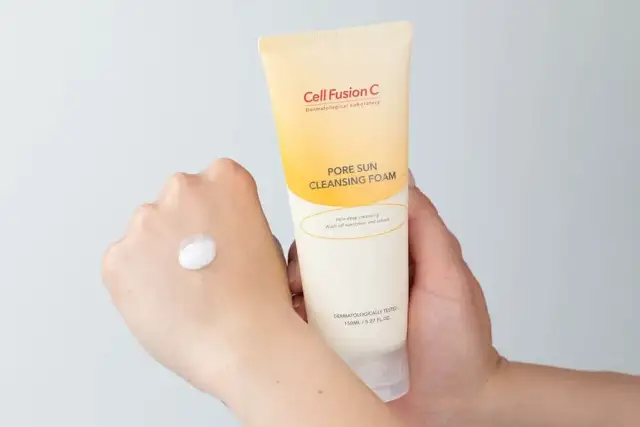 Czym zmywać SPF? Uniknij wysypu poradnik Marii Szulc