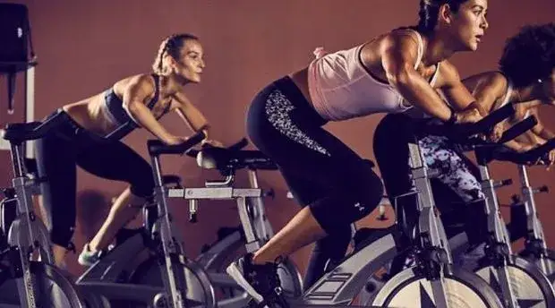 Jazda na rowerze: Cardio dla serca i odchudzania. Jak trenować?