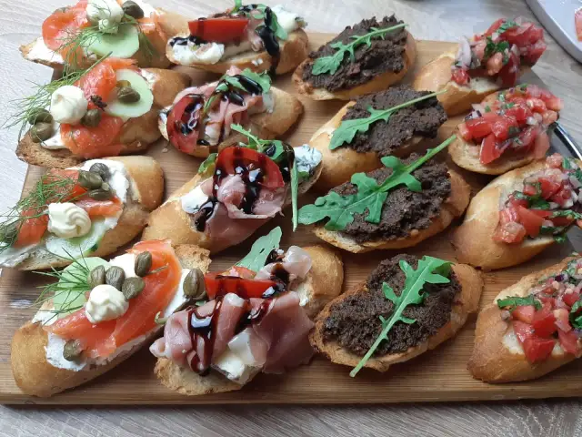 Szybkie przekąski na imprezę - Goście w drodze? Bez stresu!