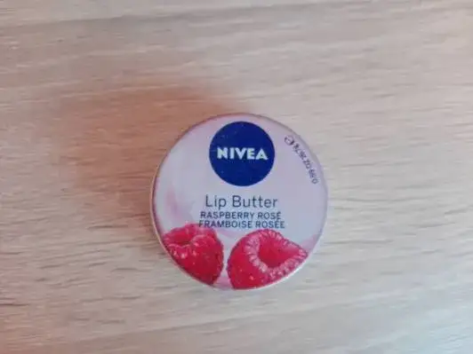 Dlaczego Nivea Lip Butter został wycofany? Oto niepokojące powody