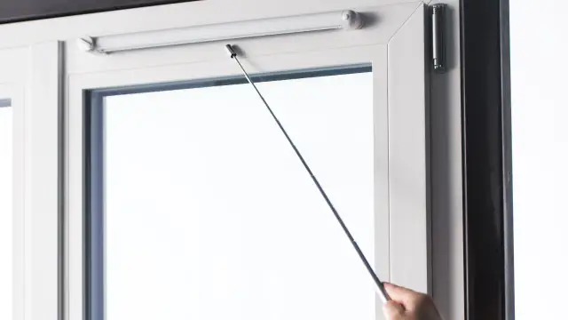 Montaż nawiewników w oknach PCV: Pełny poradnik i uniknij błędów