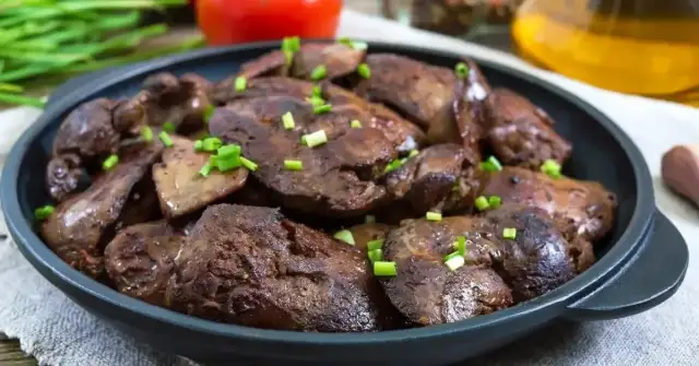 Ile gotować wątróbkę wieprzową, aby była idealnie miękka i soczysta