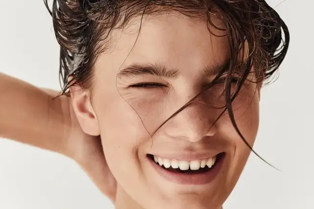 Jak zrobić płukankę do włosów, aby poprawić ich zdrowie i wygląd