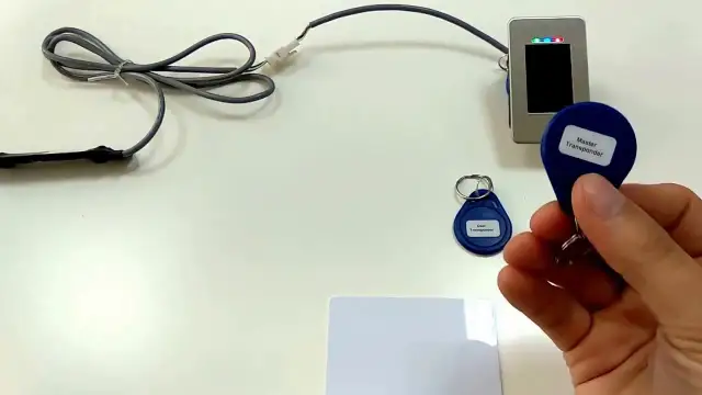 Jak zaprogramować chip do domofonu? Zrób to sam i uniknij błędów