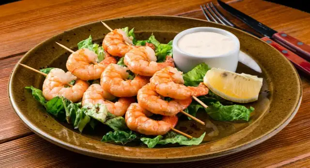 Hauptgericht auf Englisch: "Main Course" vs. "Entrée" erklärt