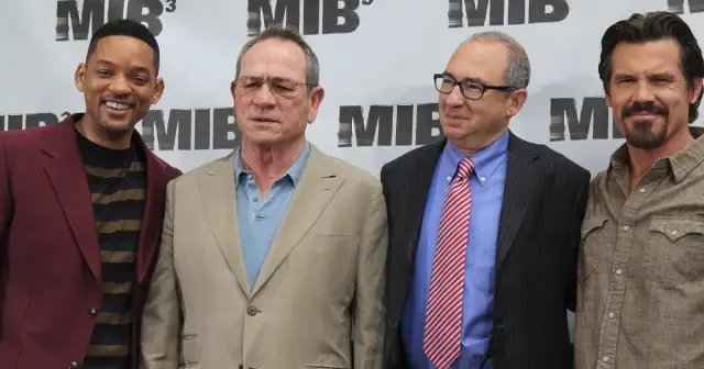 Najlepsze cytaty Tommy'ego Lee Jonesa w Ściganym, które zapamiętasz