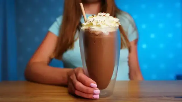Jak zrobić shake czekoladowy - proste przepisy, które zaskoczą smakiem