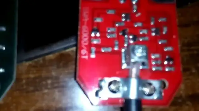 Objawy uszkodzonej płytki w antenie – jak rozpoznać problem z sygnałem