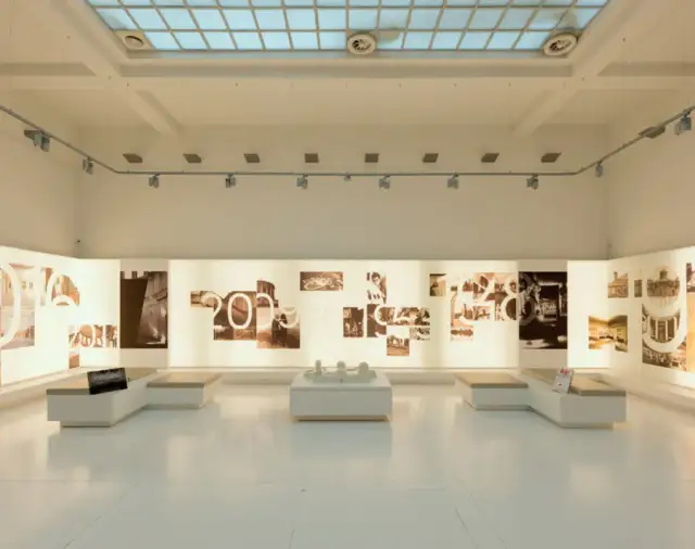 Pawilonu Czterech Kopuł muzeum sztuki współczesnej - historia i wystawy