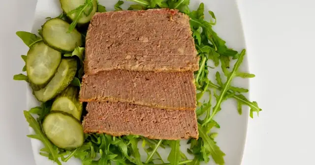 Jak przygotować pasztet z jelenia i wieprzowiny - prosty przepis