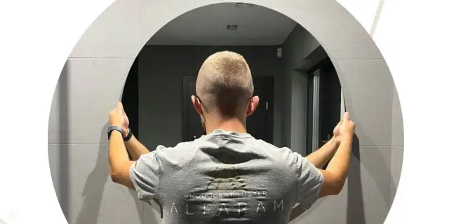 Lustro podświetlane jak podłączyć: uniknij typowych błędów montażu