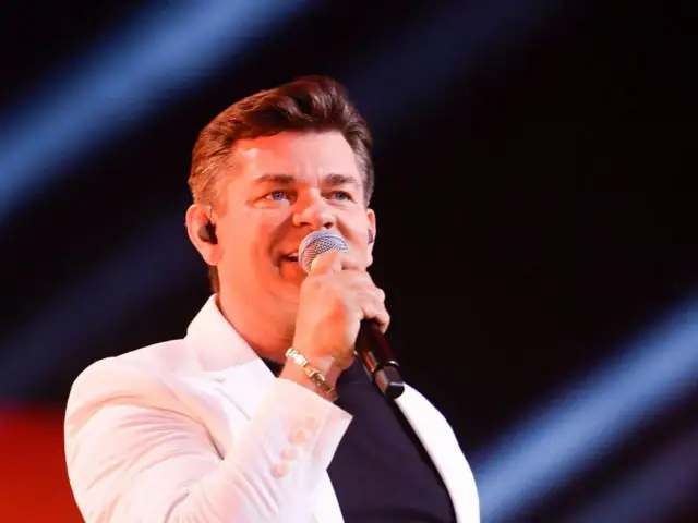 Ile kosztuje koncert Zenka Martyniuka na weselu? Sprawdź ceny i ukryte koszty
