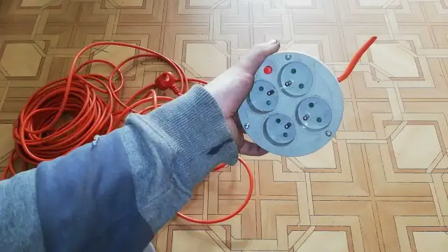Jak zrobić zwijak na kabel, aby uniknąć plątania i bałaganu