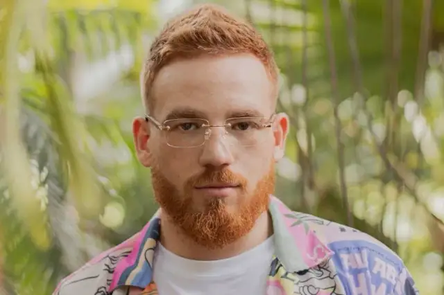 Jakie okulary do komputera bez wady wzroku najlepiej chronią oczy - Poradnik