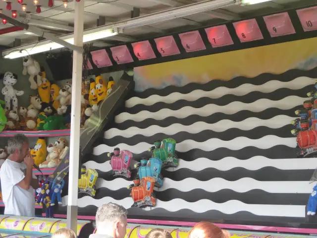 Come vincere ai giochi a bersaglio del luna park? Scopri i trucchi!