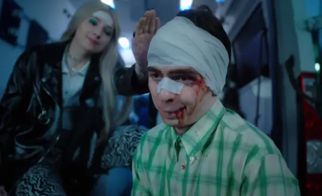 Z kim jest mata? Odkryj tajemniczą dziewczynę rapera