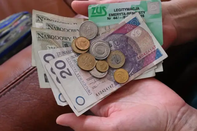 Gdzie można wyrobić kartę seniora i uniknąć zbędnych kosztów?