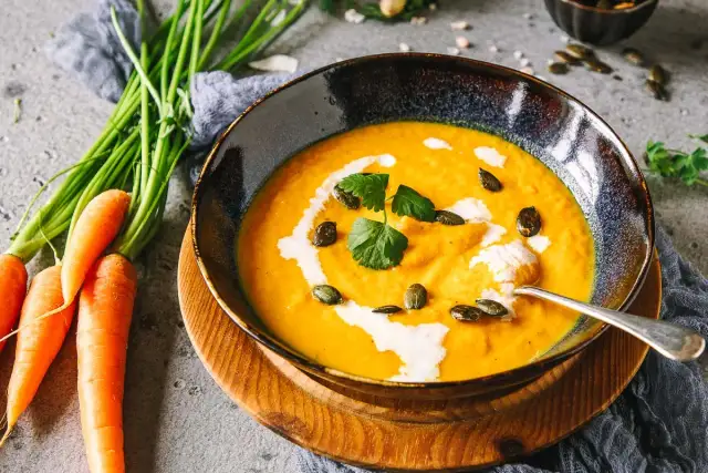 Möhren-Ingwer-Kokosmilch-Suppe: Cremig, Gesund & Einfach Rezept