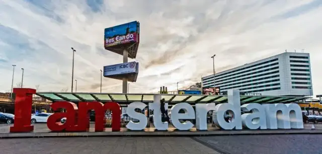 Ile można zarobić w Holandii? Zarobki i koszty życia - analiza