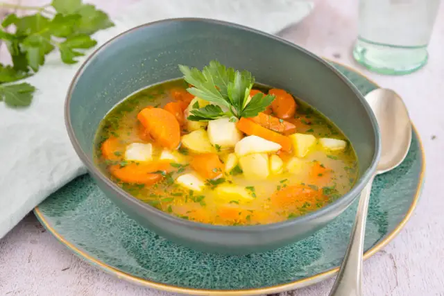 Kartoffel-Möhren-Suppe: Einfaches Rezept & leckere Variationen