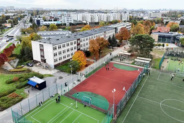 Szkoły podstawowe 2026: Nauka zdalna? Sprawdź, co musisz wiedzieć.