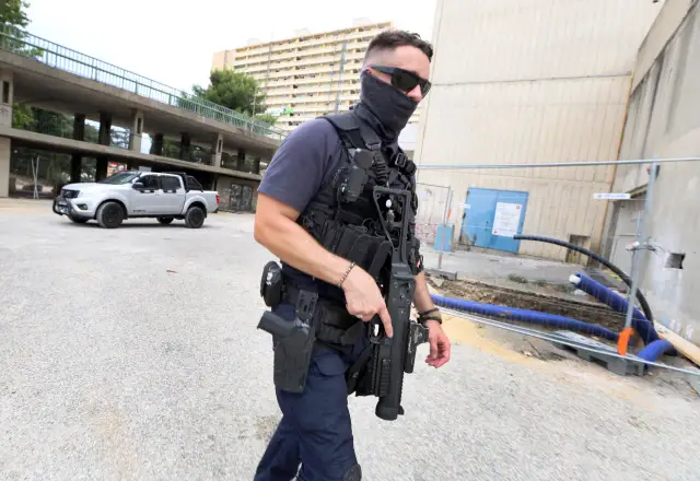 Czy w Marsylii jest bezpiecznie? Odkryj niebezpieczeństwa i zagrożenia