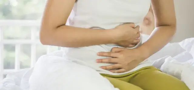 Skuteczne metody, jak leczyć zaparcia u osób starszych i poprawić komfort życia