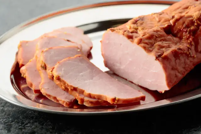 Szynka na obiad - Co zrobić, by zawsze była krucha i soczysta?