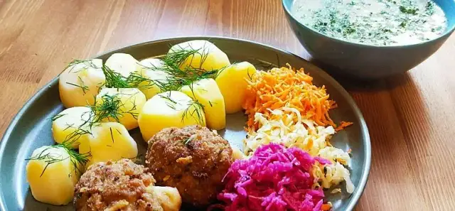 Gdzie zjeść w Łowiczu? Najlepsze miejsca na smaczny posiłek