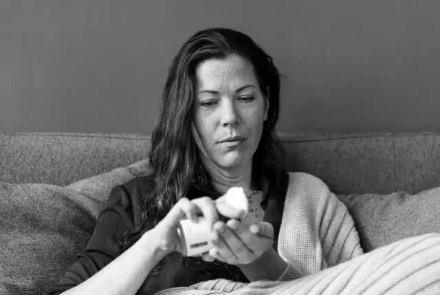 Objawy nerwicy lękowej u dorosłych – jak rozpoznać i co robić dalej?