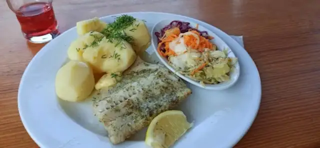 Gdzie zjeść w Chłapowie? Odkryj najlepsze lokale i opinie