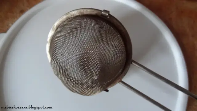 Jak wyczyścić sitko od herbaty? Proste triki na osad i świeży smak