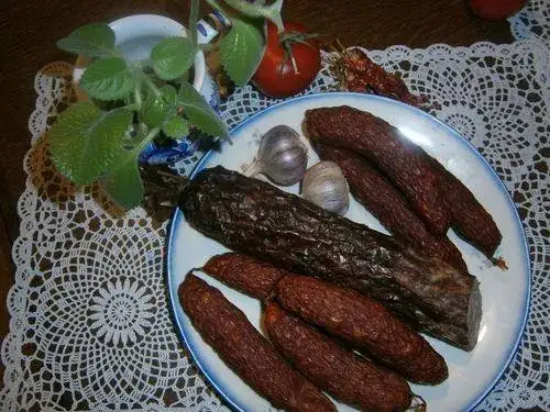 Kiełbasa z baraniny: Przepis krok po kroku na domowy smak