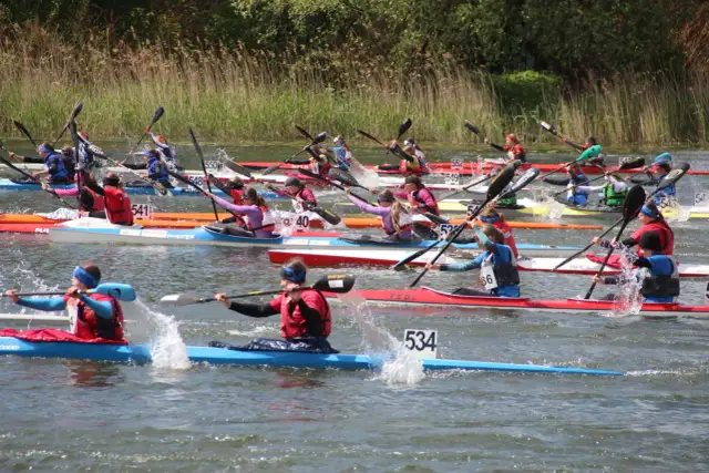 Mistrzowie Polski Kajakarstwo 2025: Poznaj Triumfatorów i Legendy