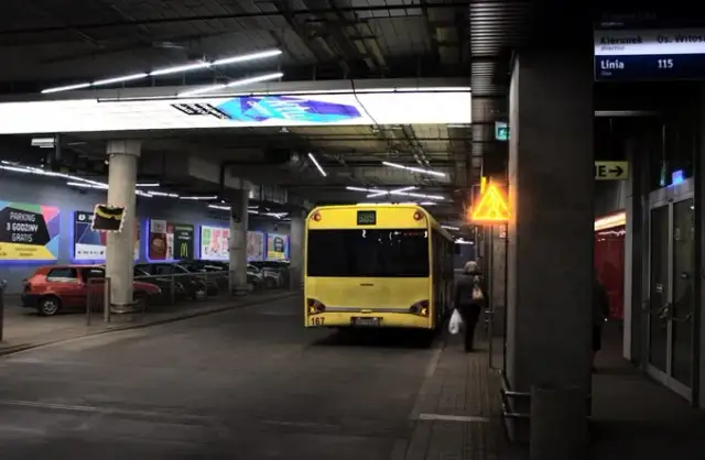 Skąd odjeżdża autobus? Znajdź przystanek bez stresu!