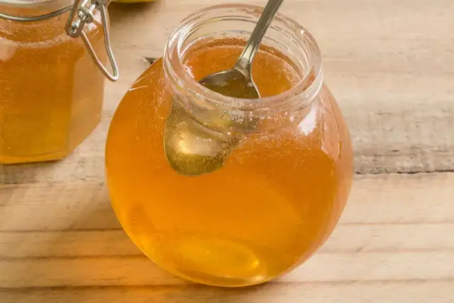 Czy kisiel tuczy? Poznaj fakty i jedz bez wyrzutów sumienia!