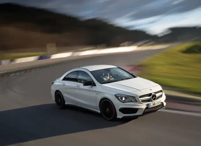 Mercedes CLA 45 AMG - wyjątkowe osiągi i luksus w kompaktowym stylu